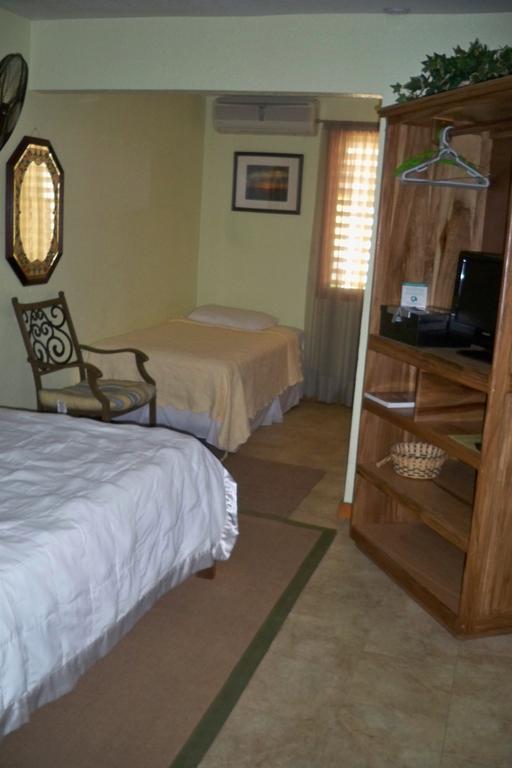Alan'S Paradise Hotel Placencia Δωμάτιο φωτογραφία