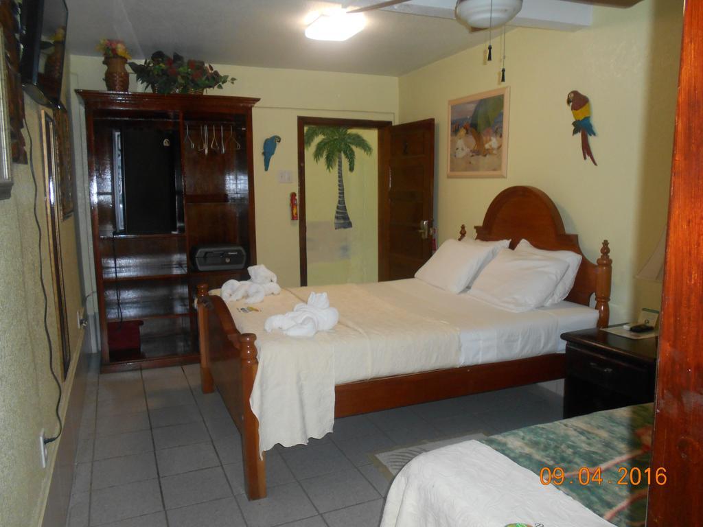 Alan'S Paradise Hotel Placencia Εξωτερικό φωτογραφία